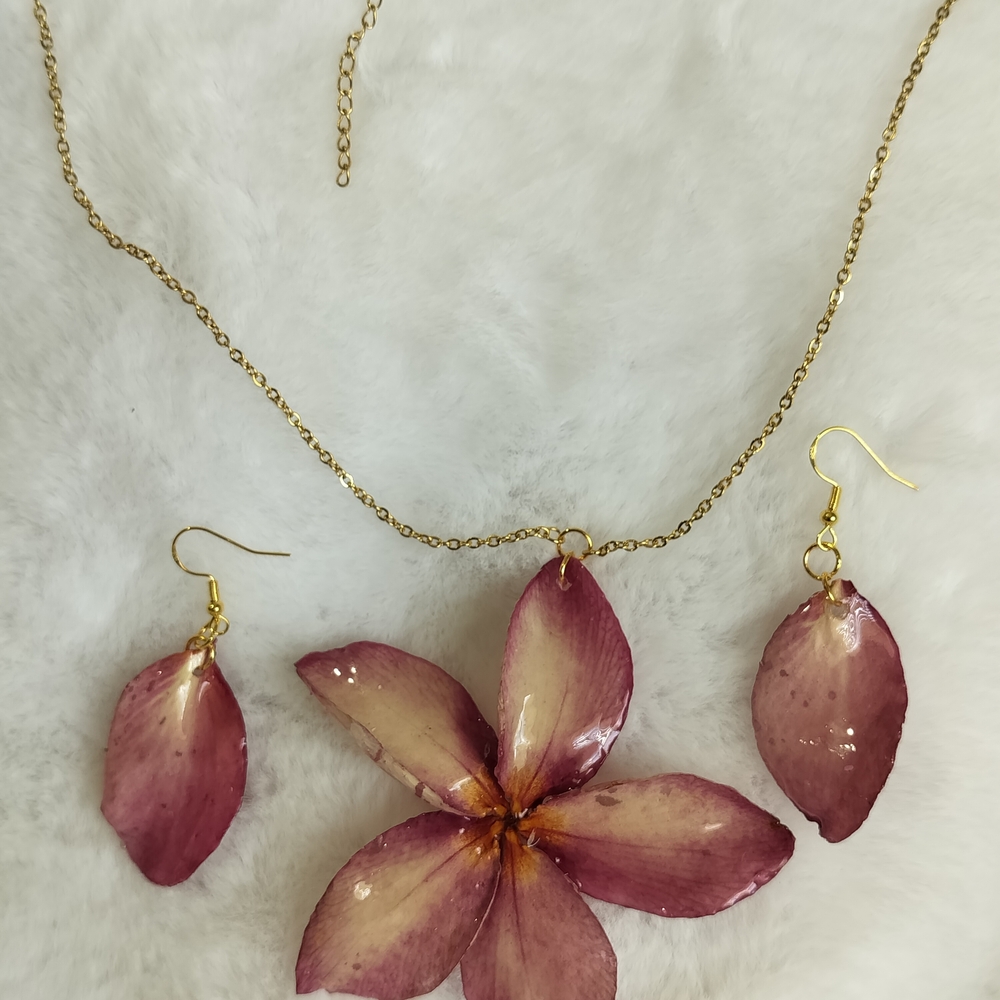Gold and Pink Floral Jewelry Set